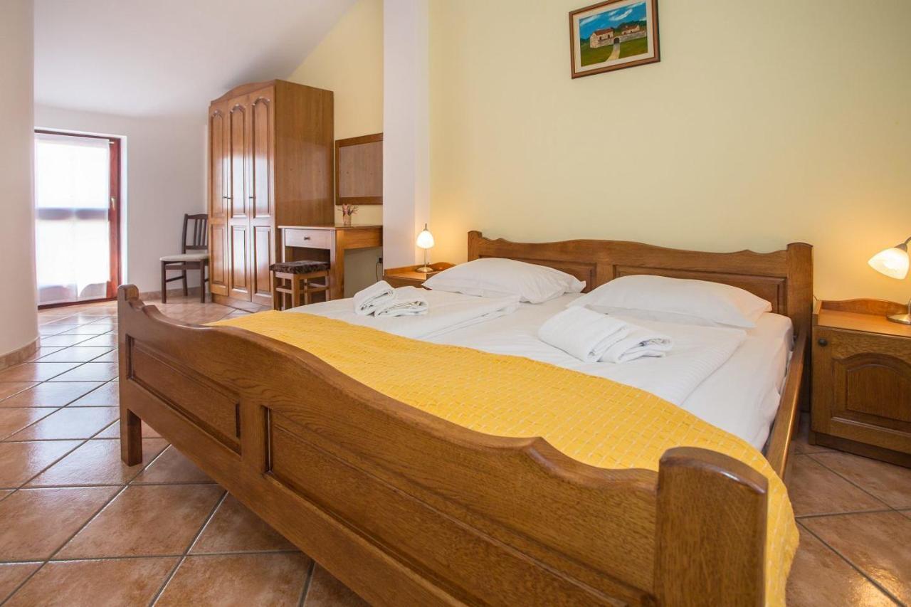 Apartment Nini Porec Esterno foto