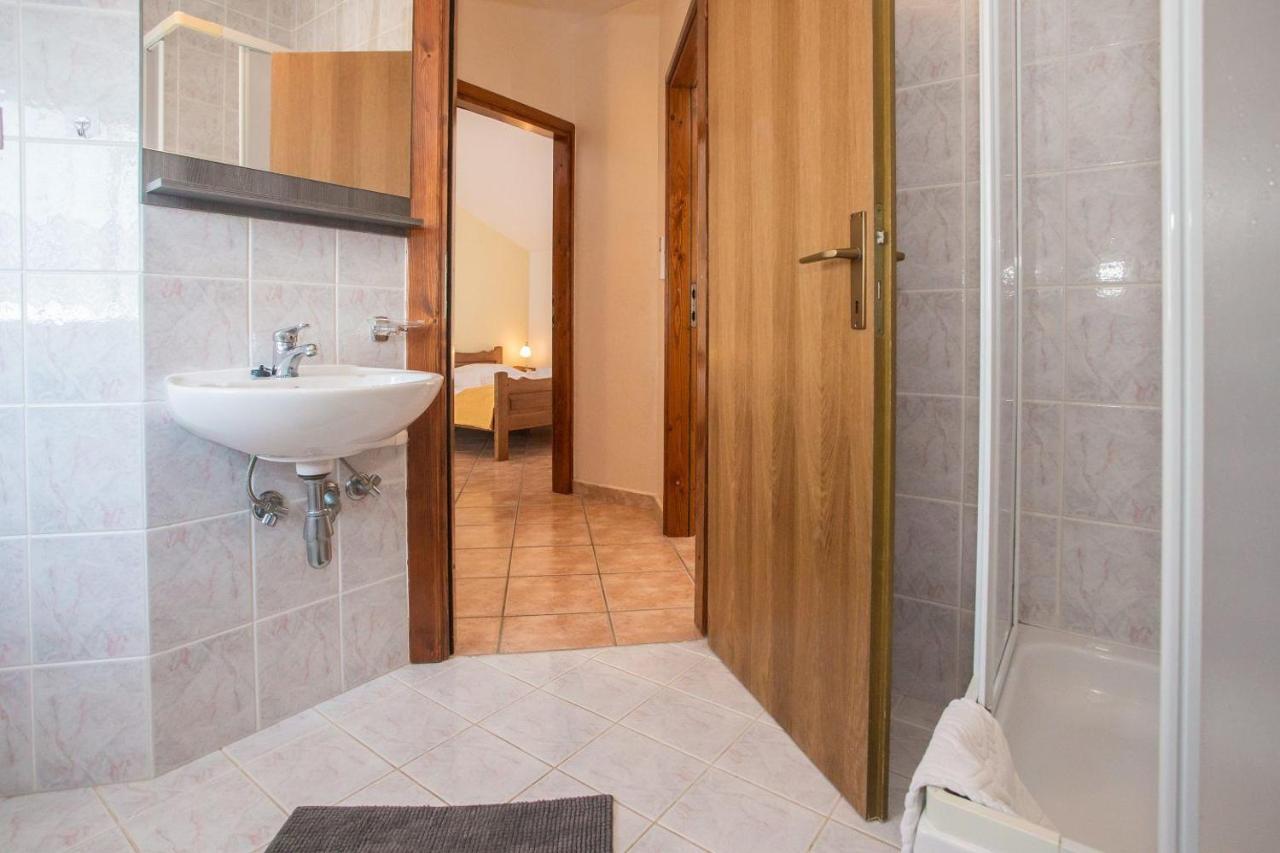 Apartment Nini Porec Esterno foto